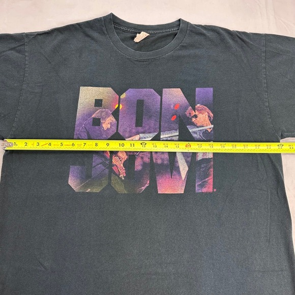 Gildan Bon Jovi Because We Can Tour 2013 Graphic T-Shirt Men XL Faded Black Band - Picture 6 of 10